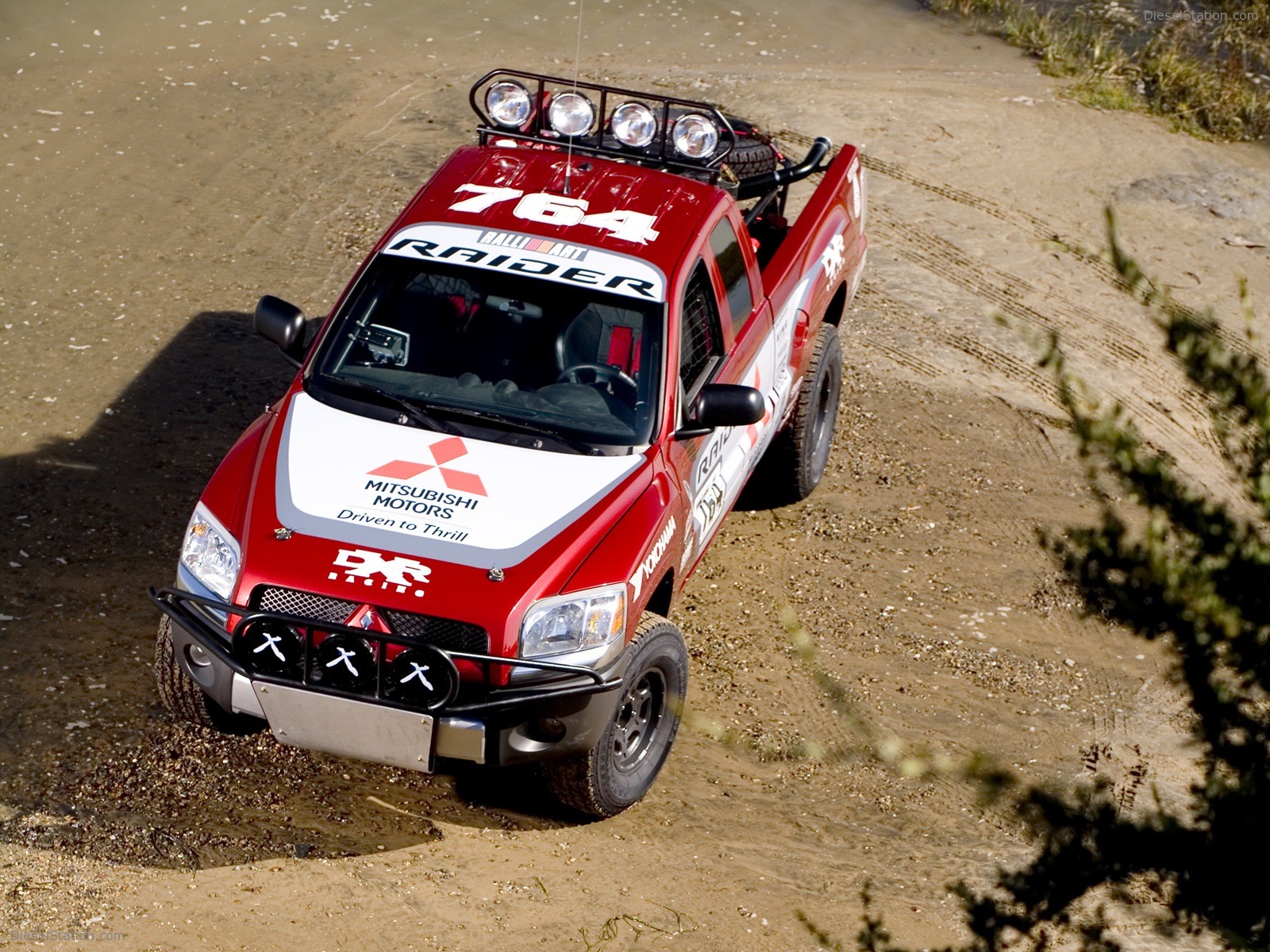 Mitsubishi Baja Raider